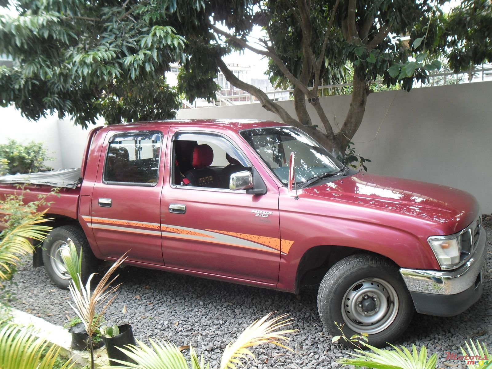 1998' Toyota Hilux photo #3