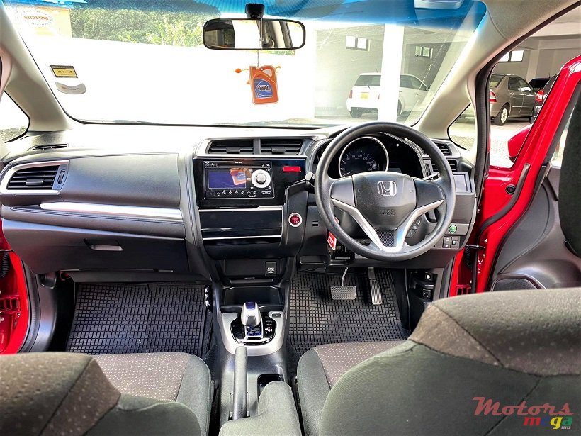 2014' Honda Fit Hybrid 1.5L JAPAN photo #3