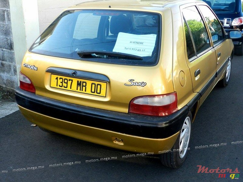 2001' Lotus photo #5