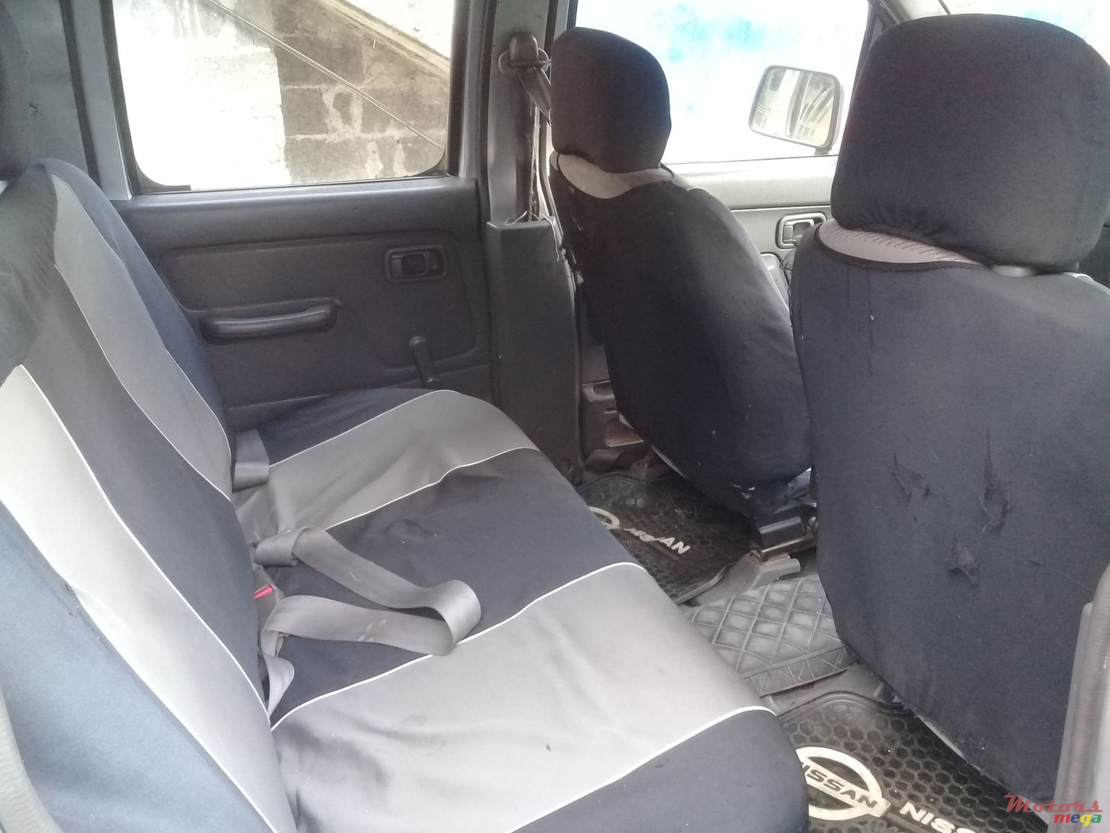 1998' Nissan Navara photo #3