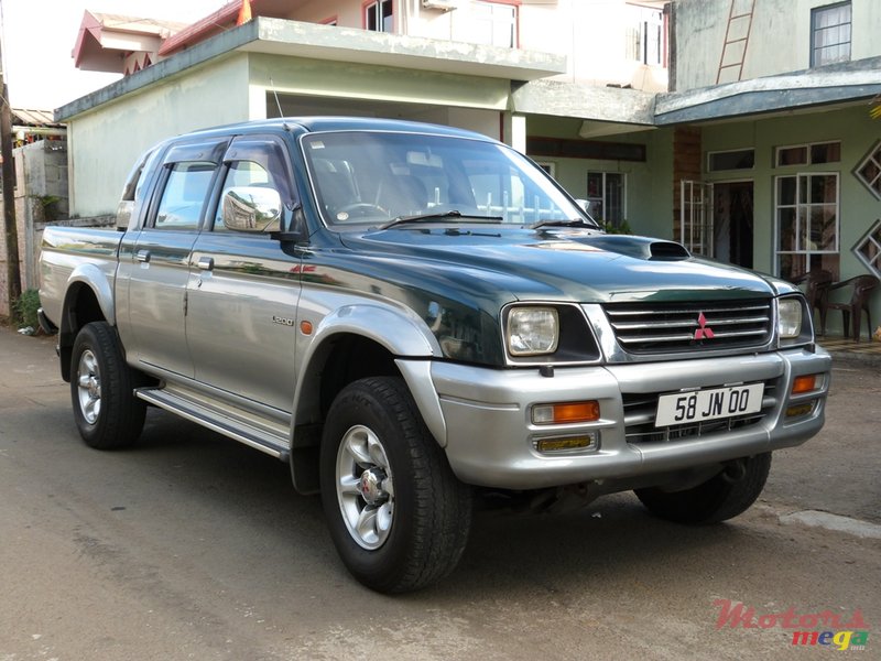 2000' Mitsubishi L 200 Turbo Intercooler photo #1