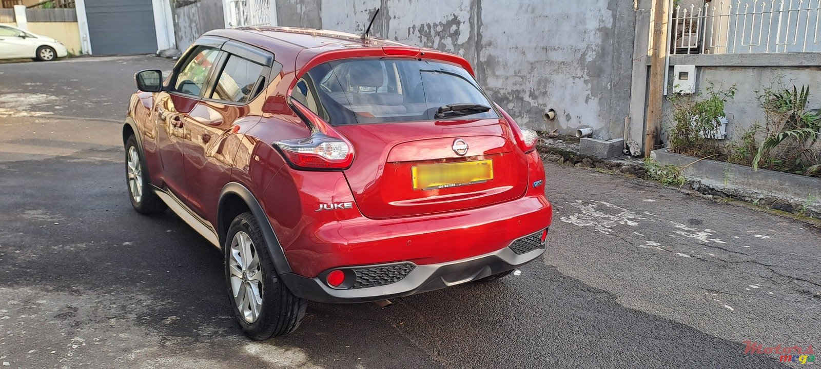 2015' Nissan Juke photo #2