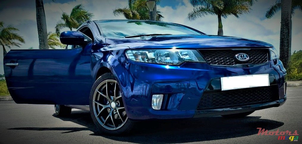 2011' Kia Cerato COUPE photo #2