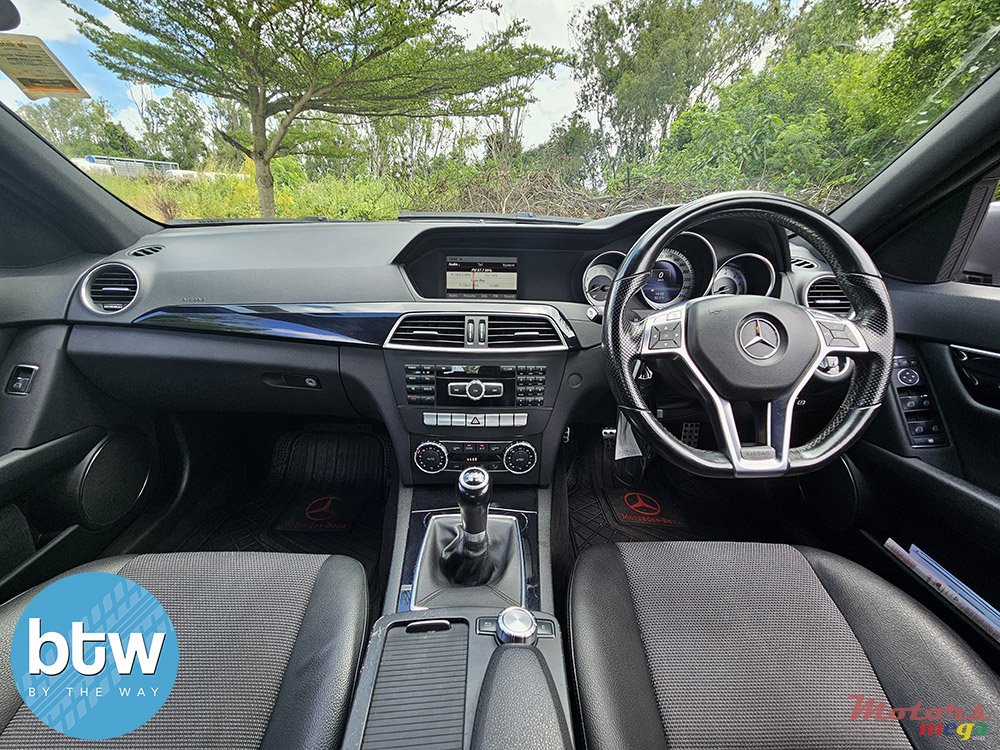 2013' Mercedes-Benz C 180 AMG photo #7