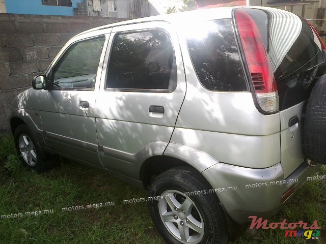 2003' Daihatsu Terios SUV photo #1