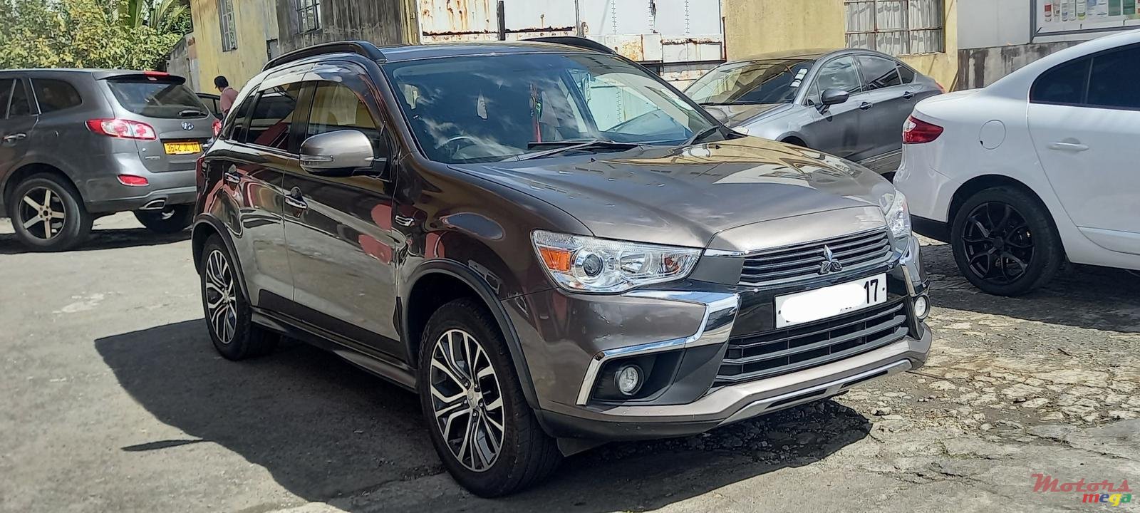 2017' Mitsubishi ASX photo #1