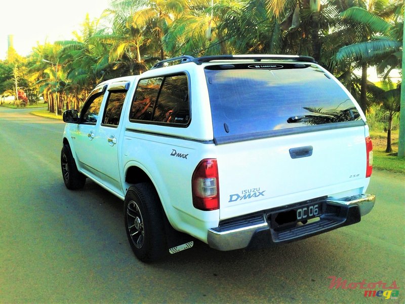 2006' Isuzu D-Max LS photo #1