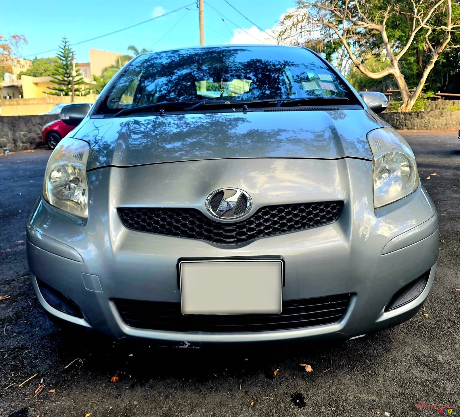 2009' Toyota Vitz Facelift photo #1
