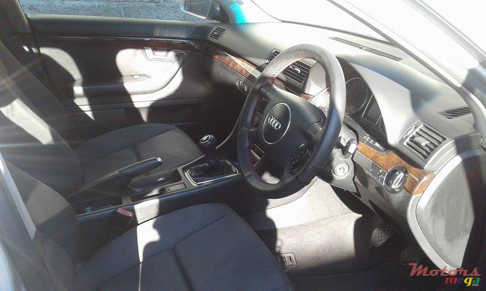2002' Audi A4 Sedan Sport photo #3