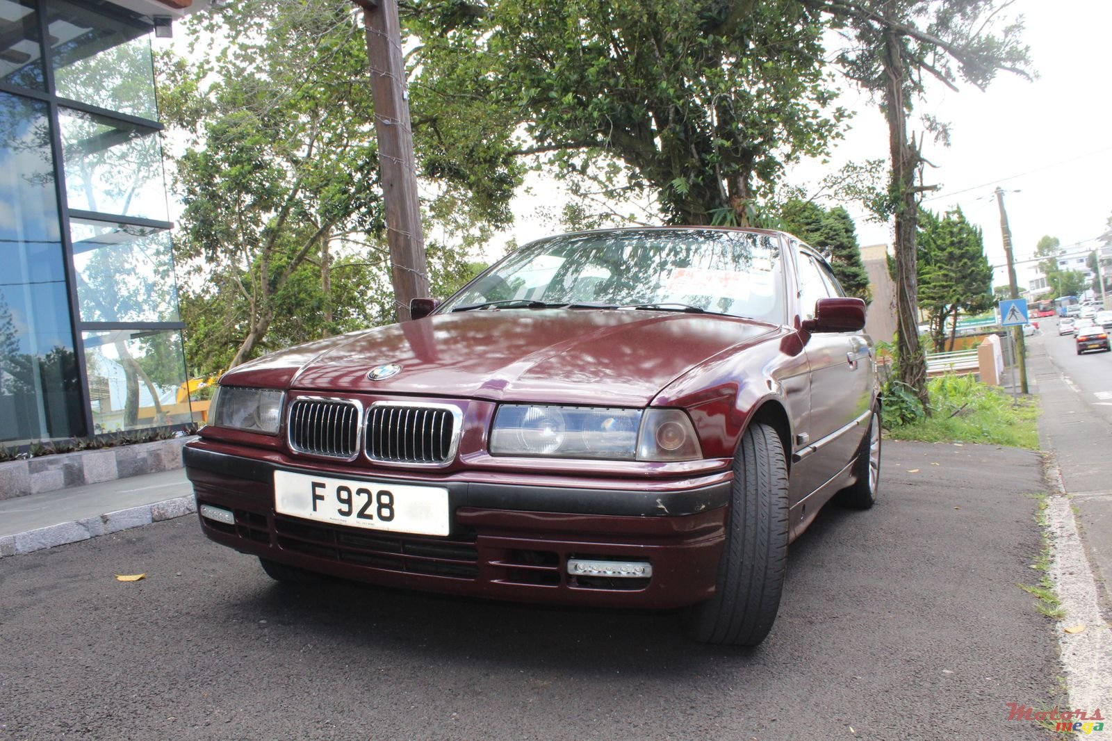 1996' BMW 318 photo #3