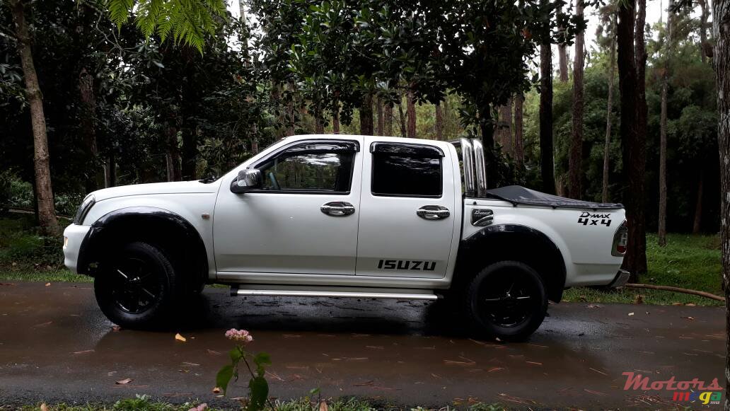 2003' Isuzu D-Max 4x4 3.0 photo #3
