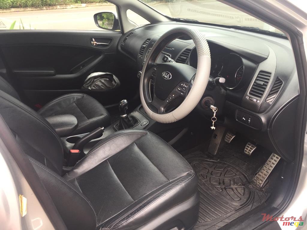 2013' Kia Cerato photo #2