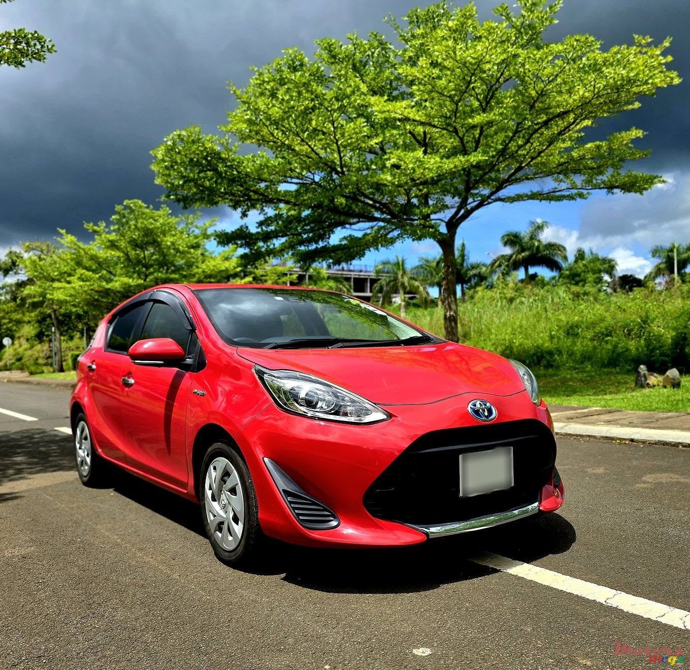 2020' Toyota Aqua photo #2