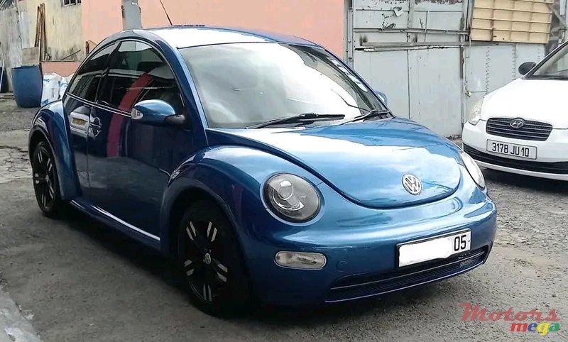 2005' Volkswagen Beetle photo #1
