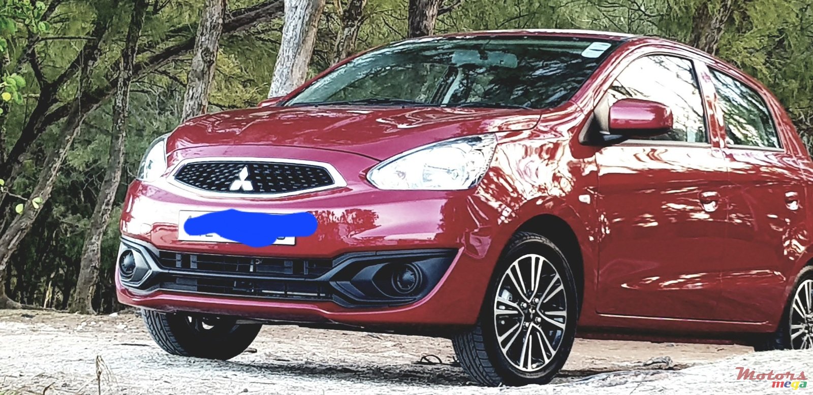 2019' Mitsubishi Mirage photo #1