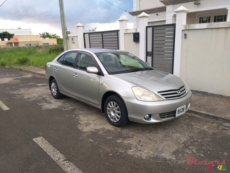 2004' Toyota Allion photo #2