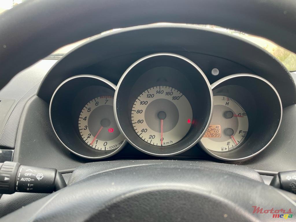 2006' Mazda Axela photo #7