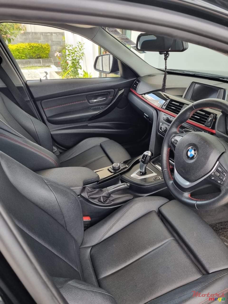 2014' BMW 3 Series photo #5