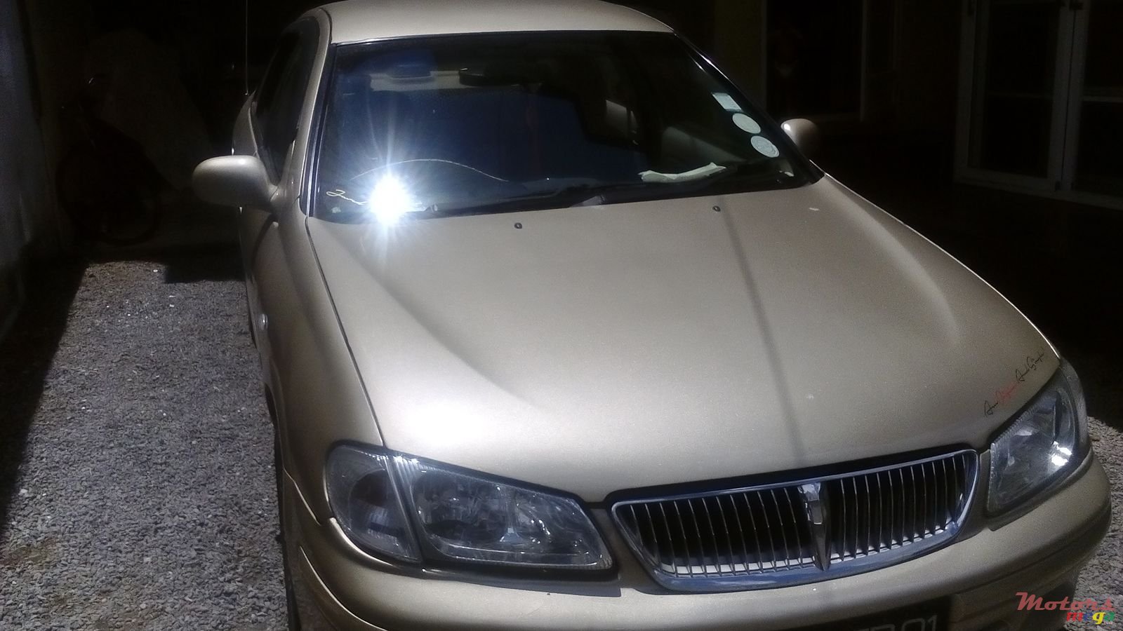 2001' Nissan Sunny photo #1