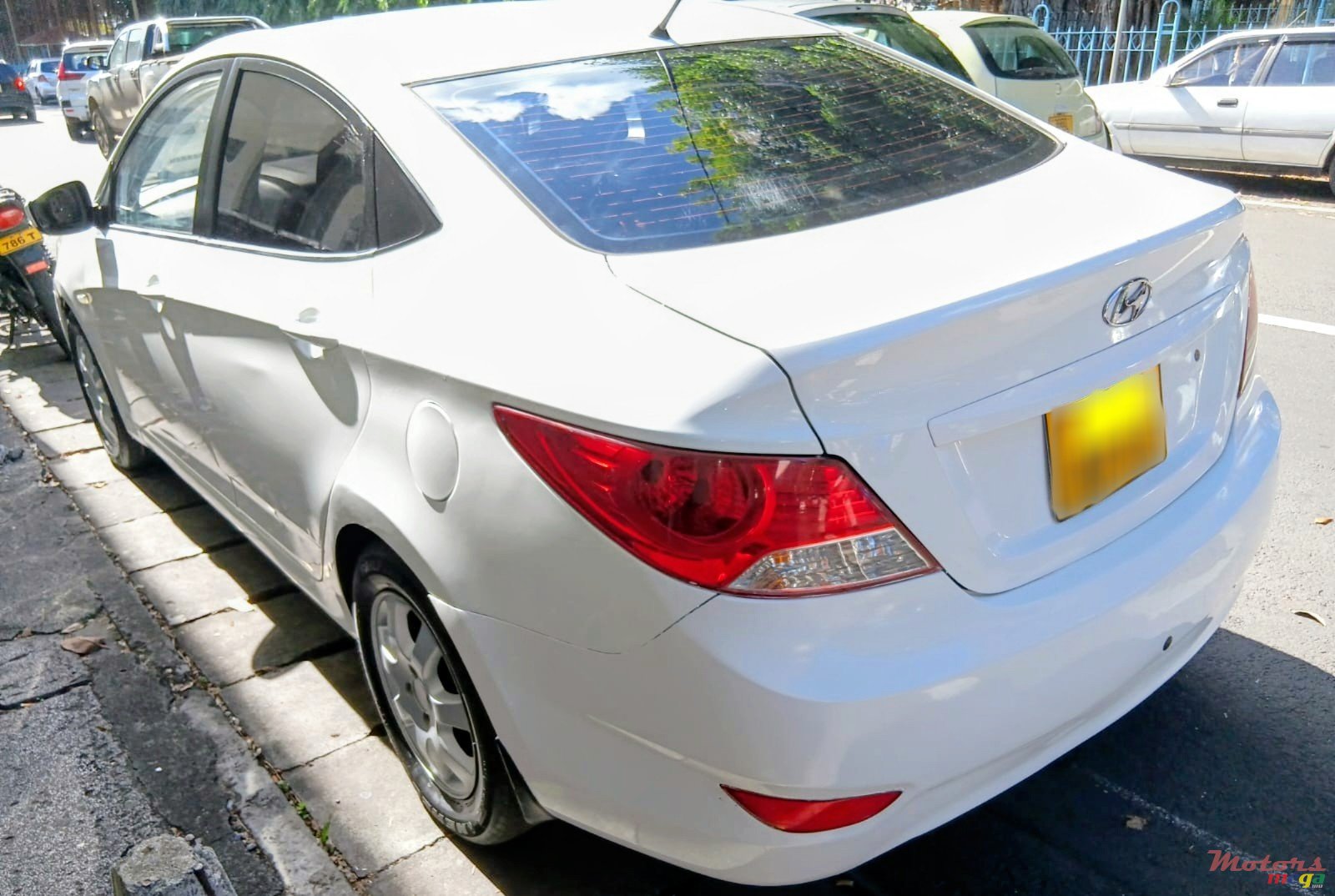 2012' Hyundai Accent photo #3