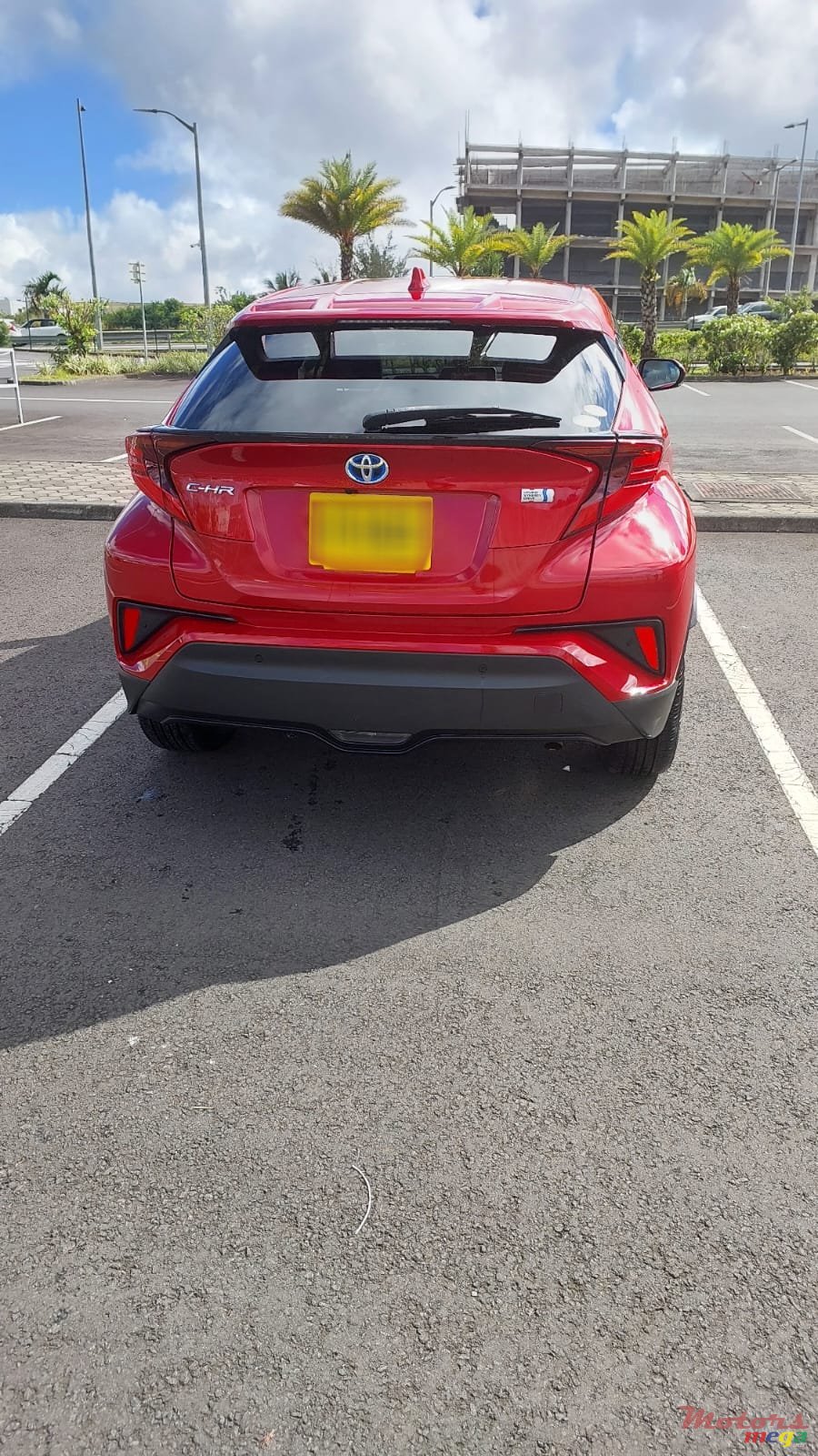 2020' Toyota C-HR photo #4