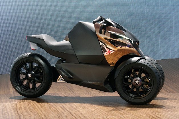 Peugeot Onyx Scooter Concept Is Half Motorcycle, Half Scooter, All Kinds Of Cool