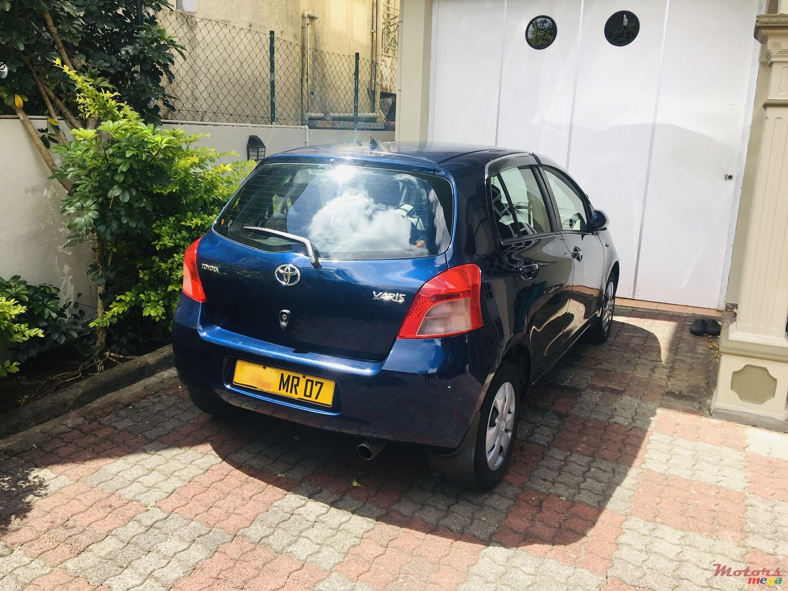 2007' Toyota Yaris photo #1