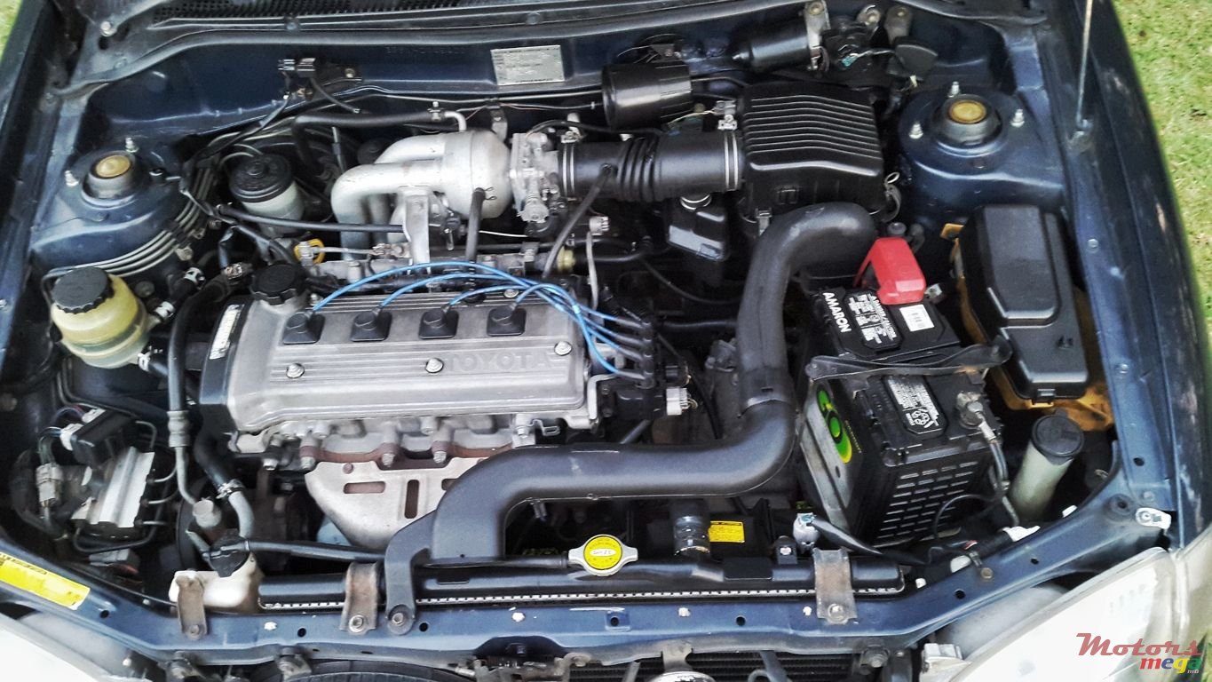 1998' Toyota Starlet photo #7