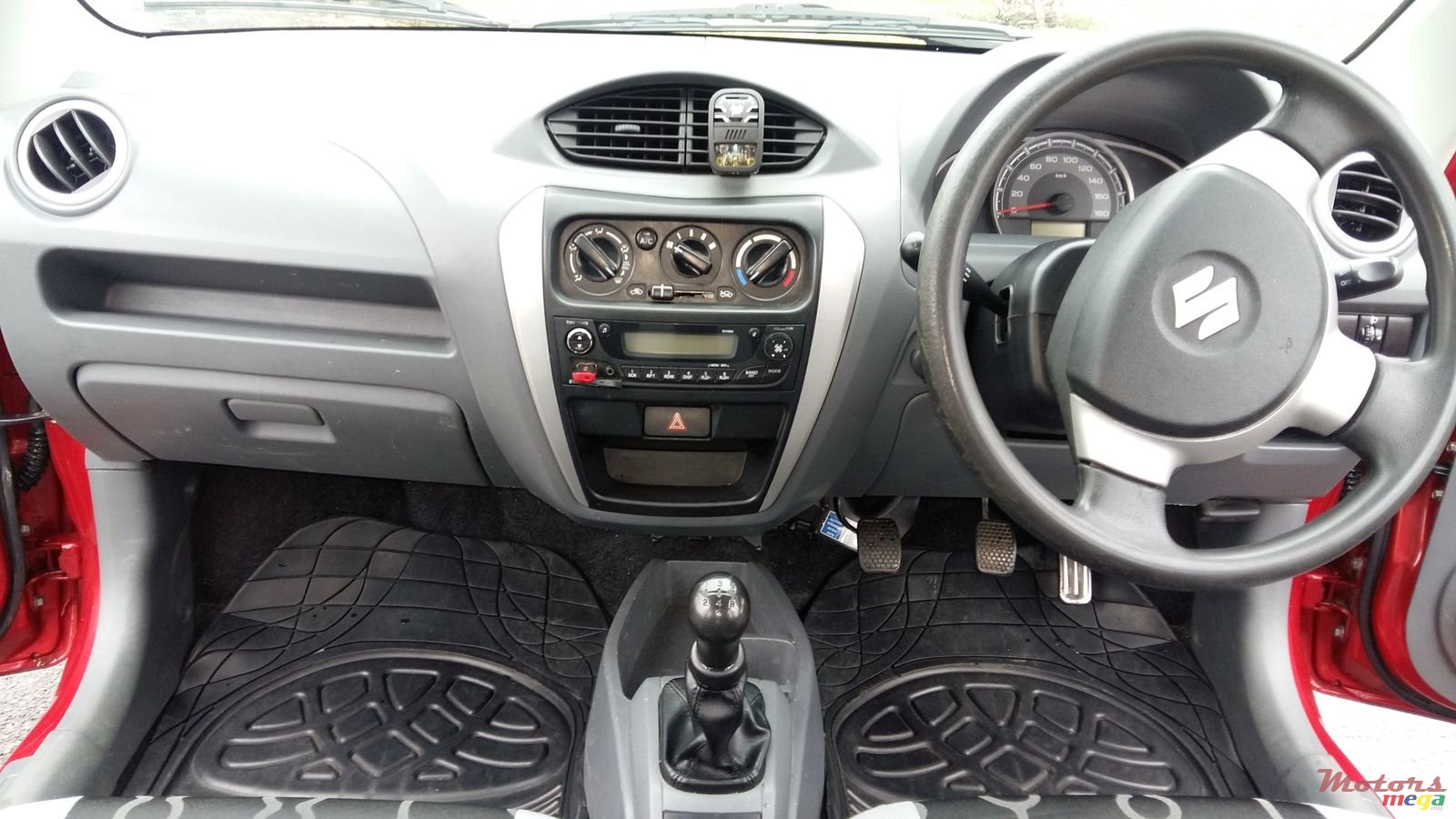 2015' Suzuki Alto photo #5