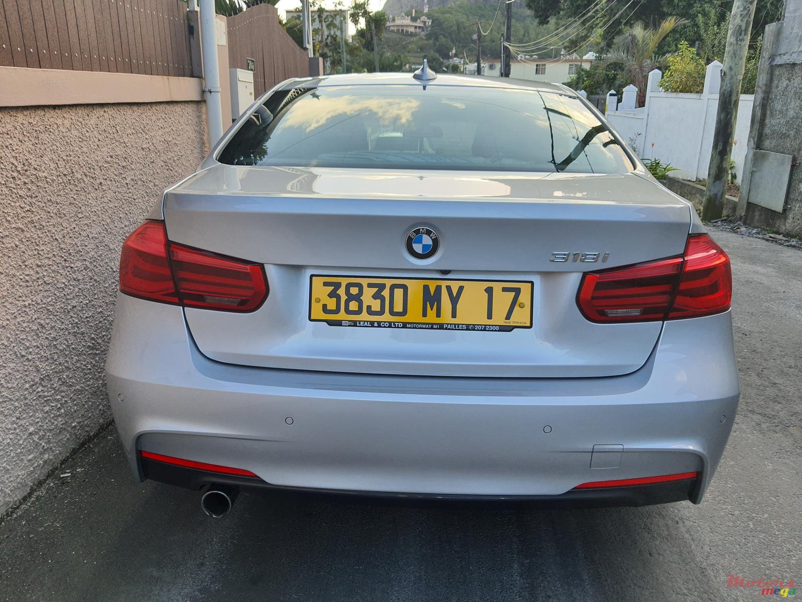 2017' BMW 3 Series photo #3