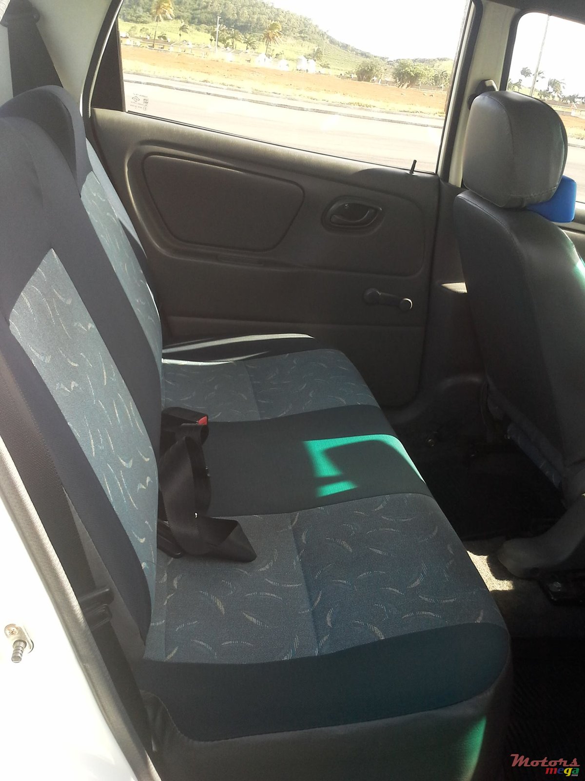 2010' Suzuki Alto photo #2