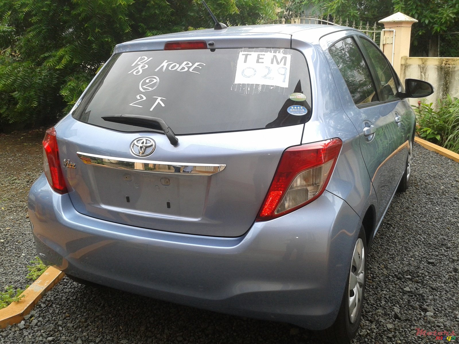 2012' Toyota Vitz NIL photo #2