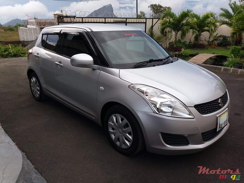 2011' Suzuki Swift photo #2