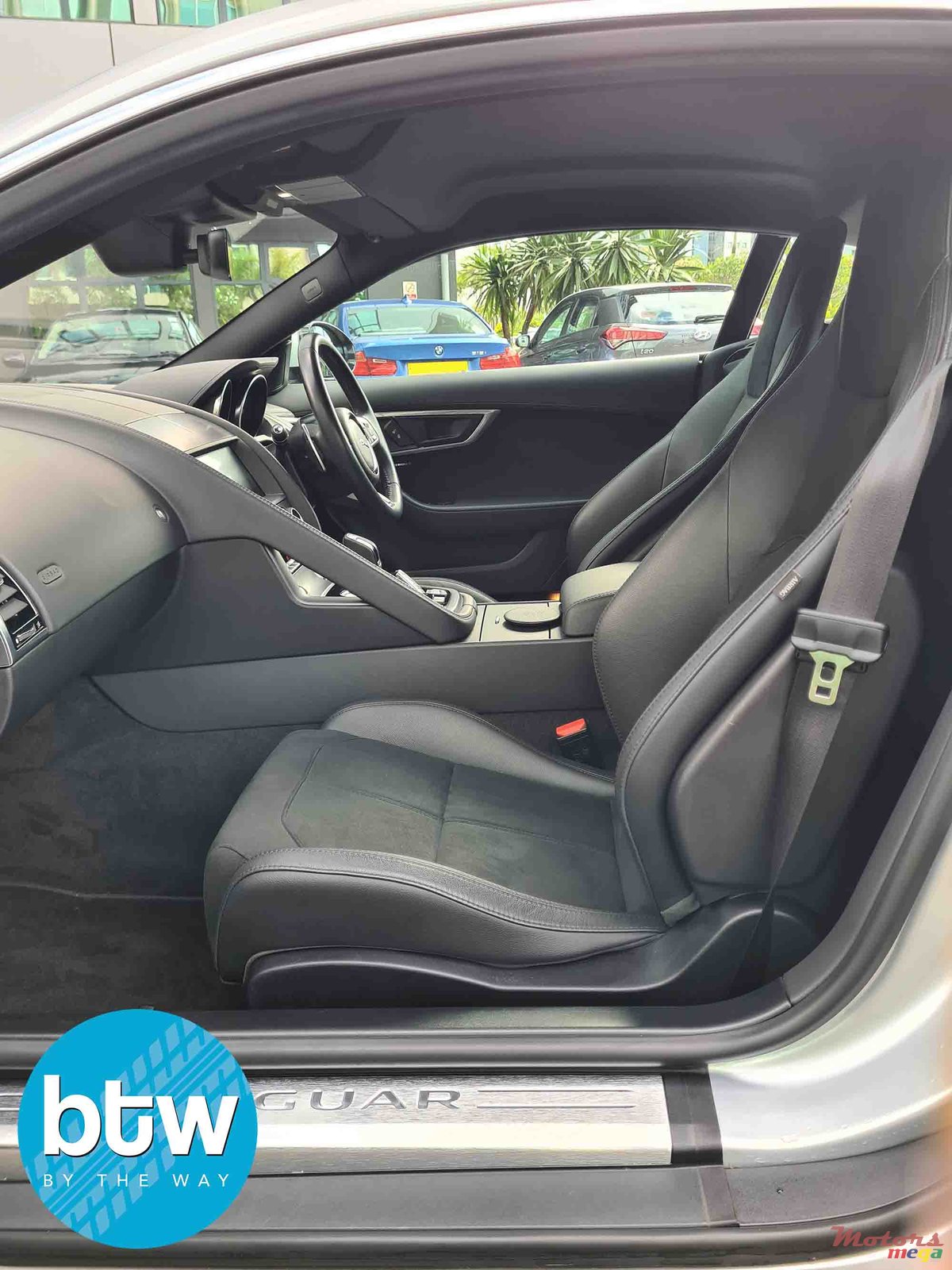 2021' Jaguar F-Type photo #4