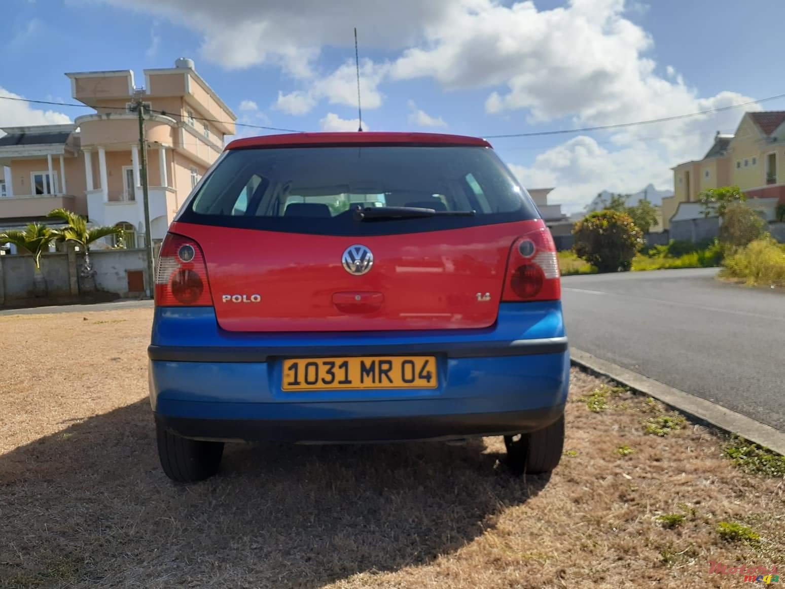 2004' Volkswagen Polo photo #4