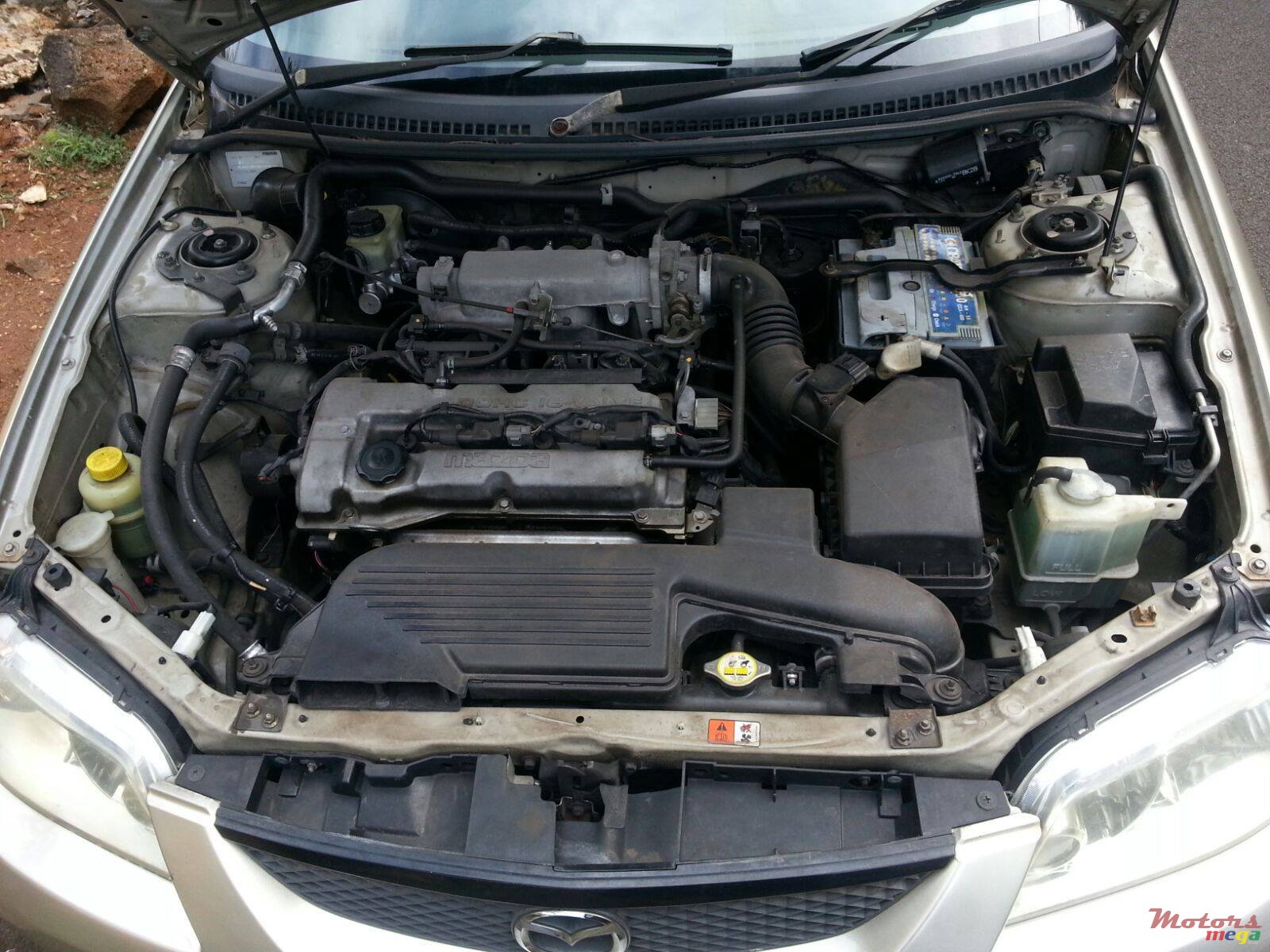 2003' Mazda 323 photo #3