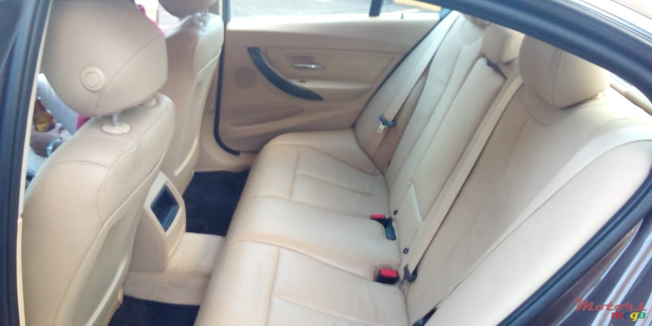 2014' BMW 3 Series photo #4