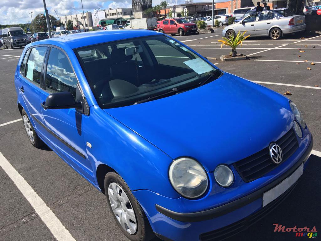 2004' Volkswagen Polo photo #4