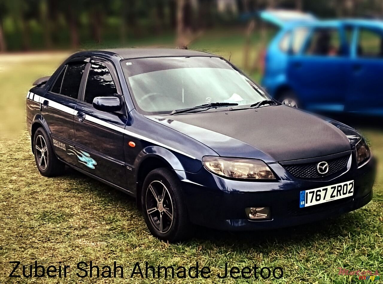 2002' Mazda Protege photo #1