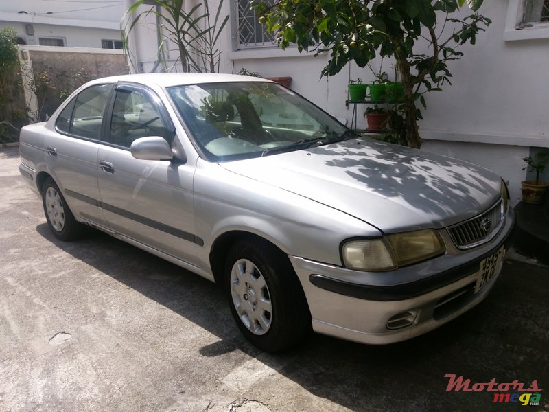 2001' Nissan Sunny B15 photo #1