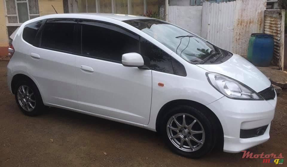 2009' Honda Fit photo #1