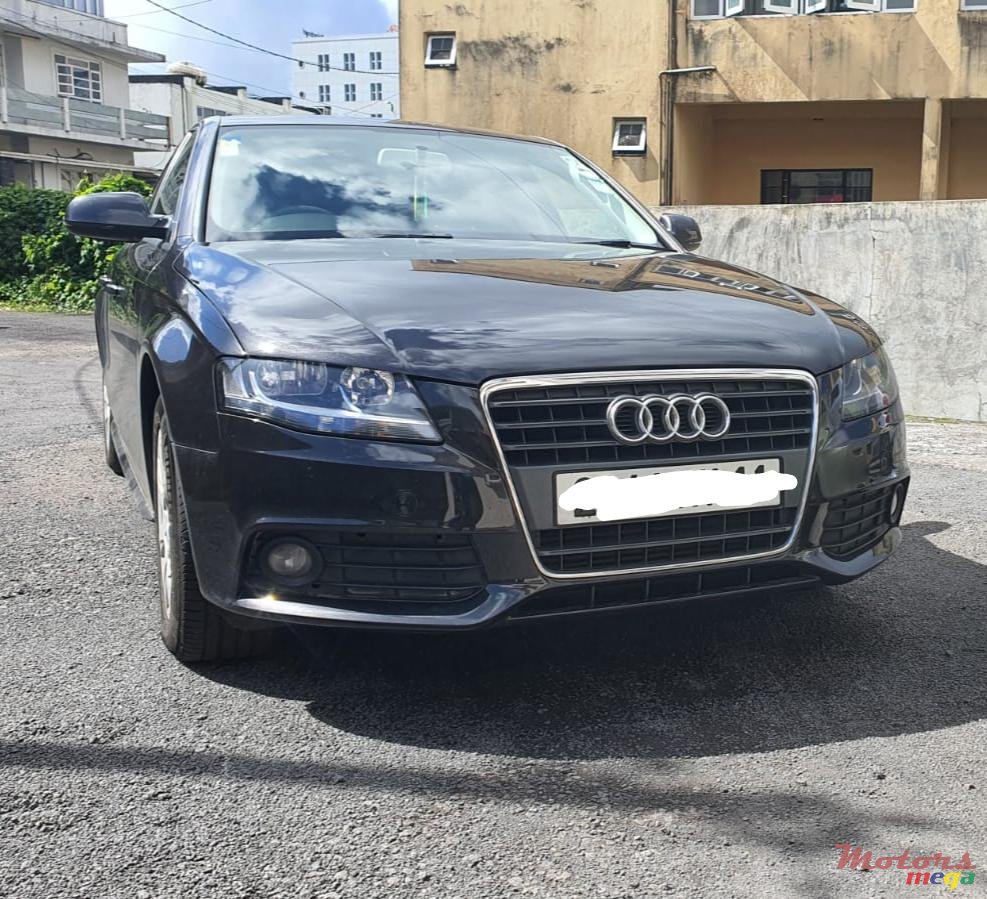 2011' Audi A4 photo #1