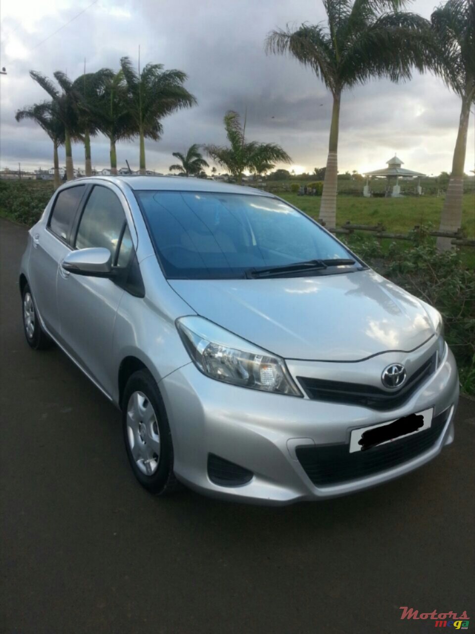 2011' Toyota Vitz new form photo #1