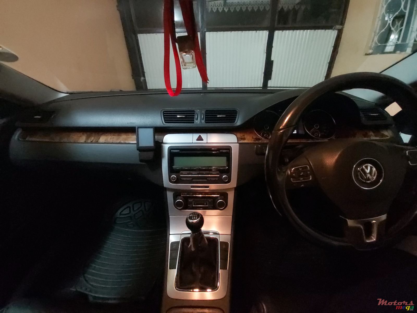 2011' Volkswagen Passat CC photo #4