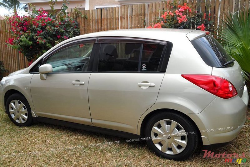 2006' Nissan Tiida none photo #2