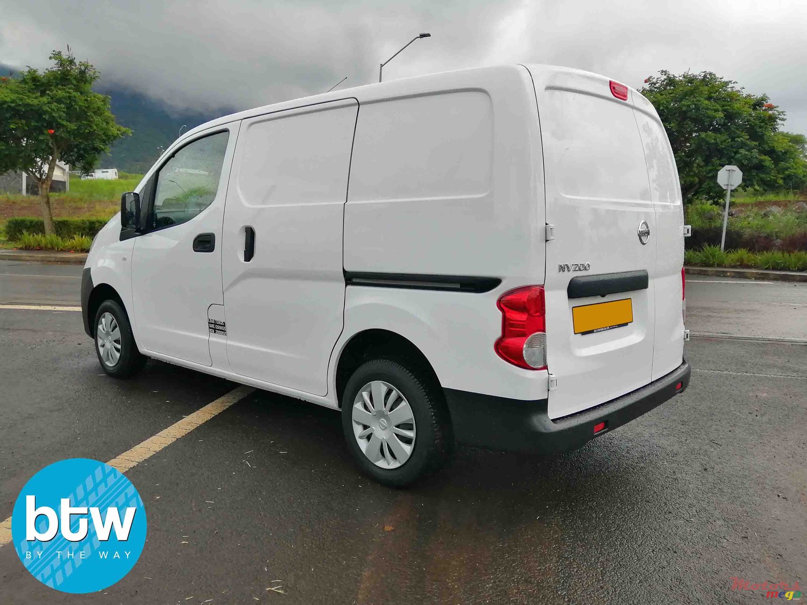 2019' Nissan NV photo #3