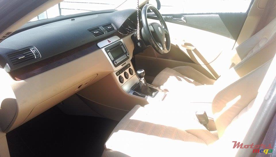 2007' Volkswagen Passat Fsi photo #3