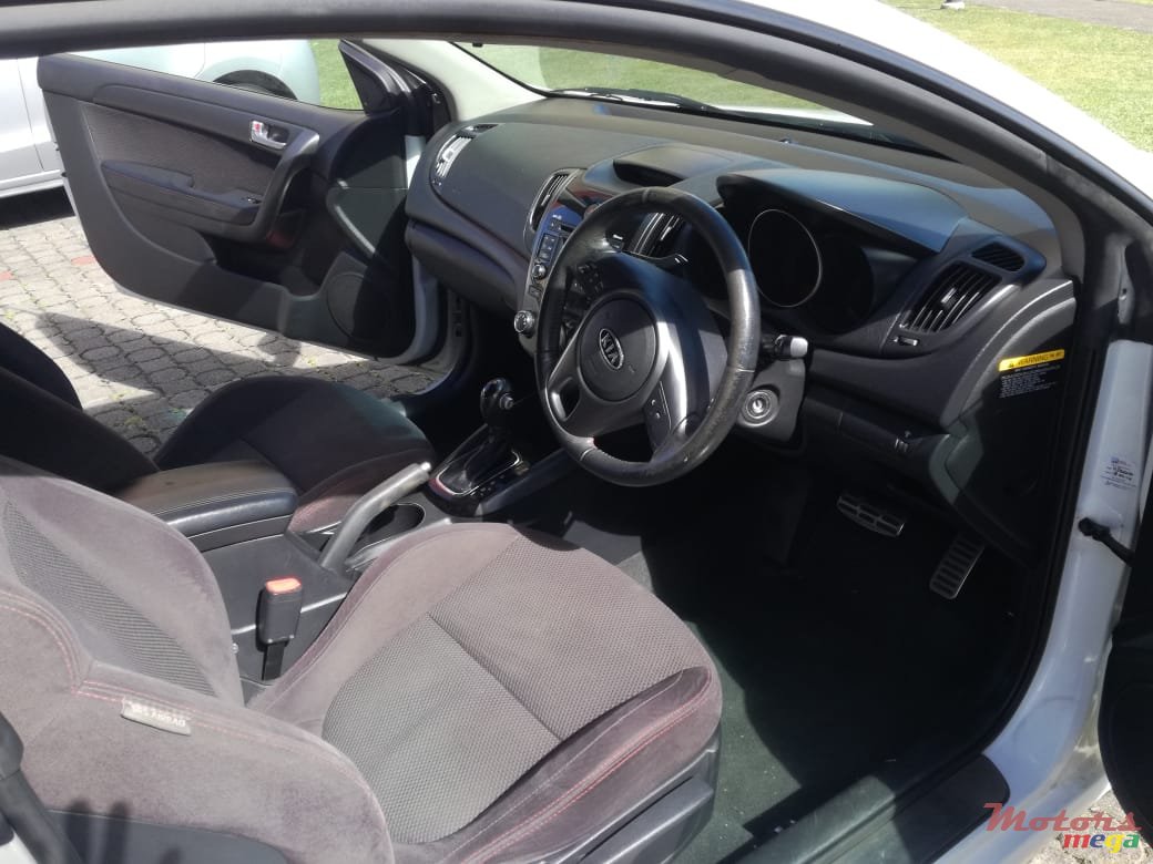 2011' Kia Koup photo #3