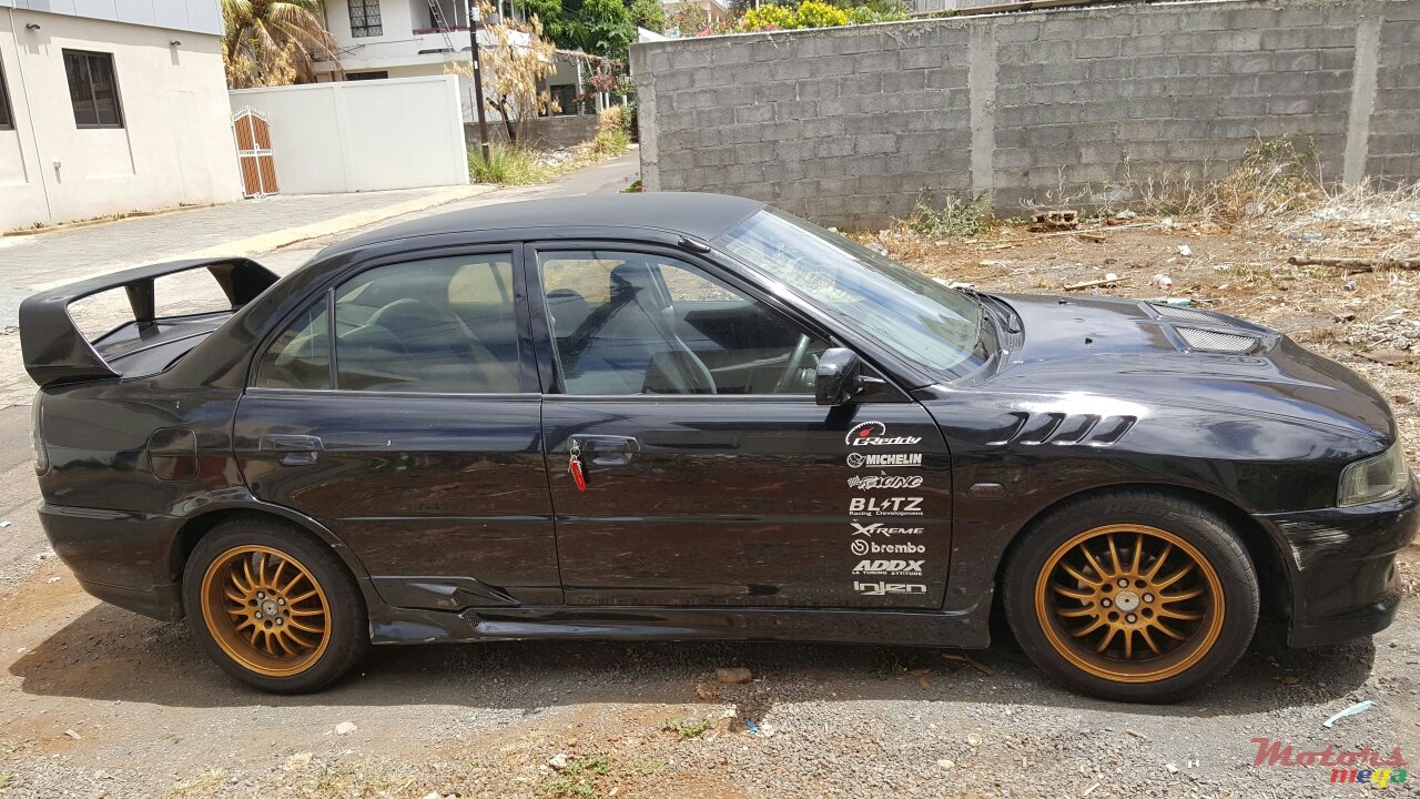 1998' Mitsubishi Lancer GLX SE photo #4