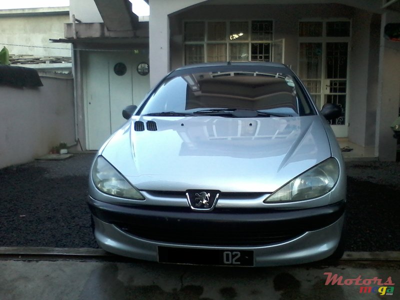 2002' Peugeot 206 photo #1